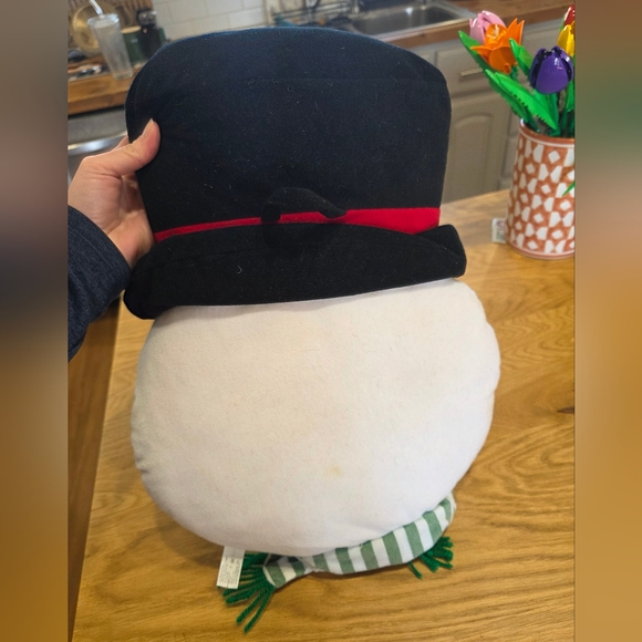 1990s Vintage Santa And Frosty Pillows